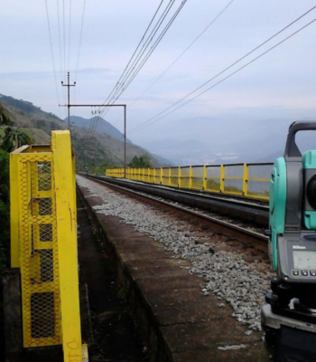 Levantamento planialtimétrico georreferenciado Levantamento planialtimétrico georreferenciado